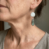 Kinga - Elegáns Statement-fülbevalók Labradorit gyöngyökkel
